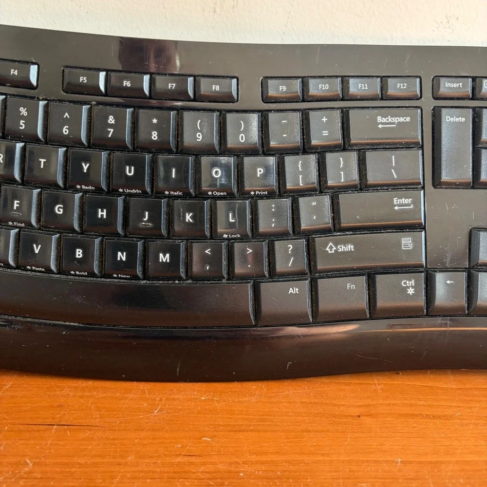 Microsoft Comfort Curve Keyboard 3000 Wired USB Ergonomic Black Model 1482